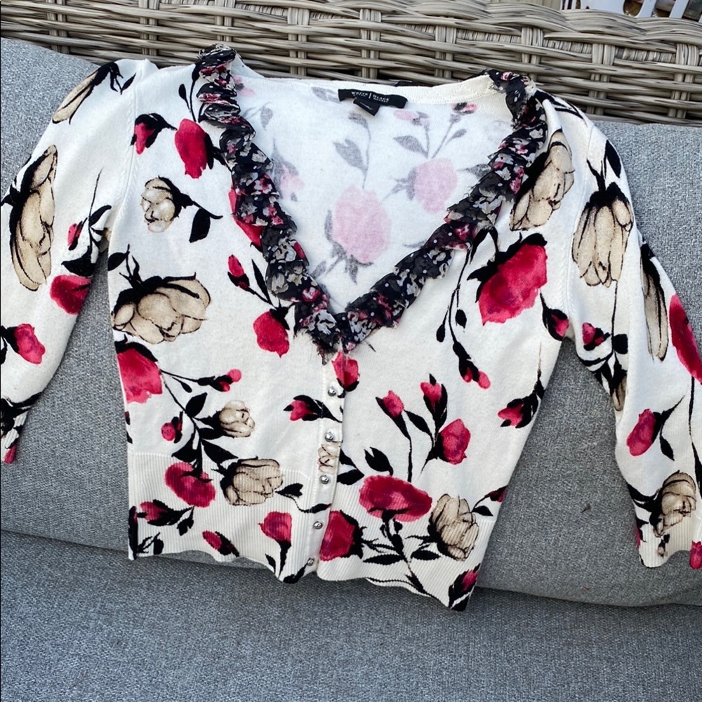 Floral Button-Up Cardigan - White and Pink
White House black market
